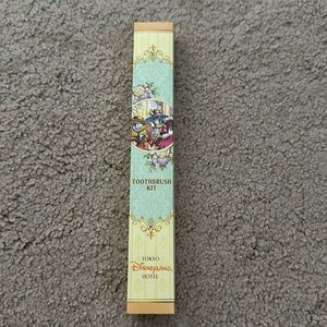 💜5 for $25 New! Tokyo Disneyland hotel dental kit